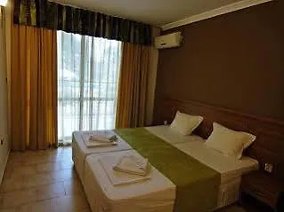 فندق Avalon 3*