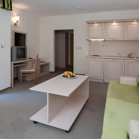 Avalon Ξενοδοχείο 3*