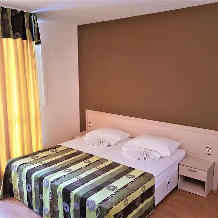 Hotel Avalon 3*